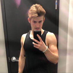 Meet your Posher, Carter